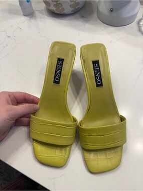 SENSO Lime Croc-Embossed Square Toe Slide Heels